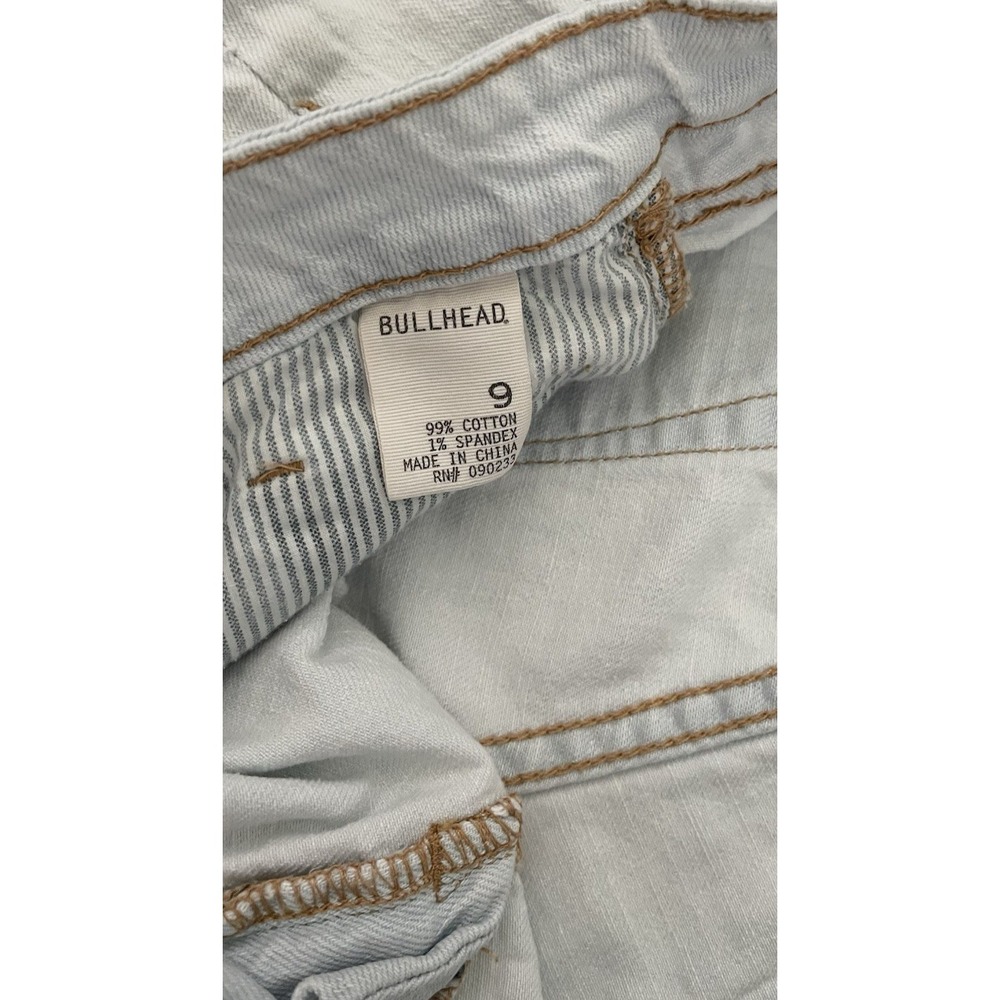 Bullhead Denim Jean Shorts Womens Light Blue Slouchy Distressed Size 9‎ Raw Hem - Picture 4 of 10